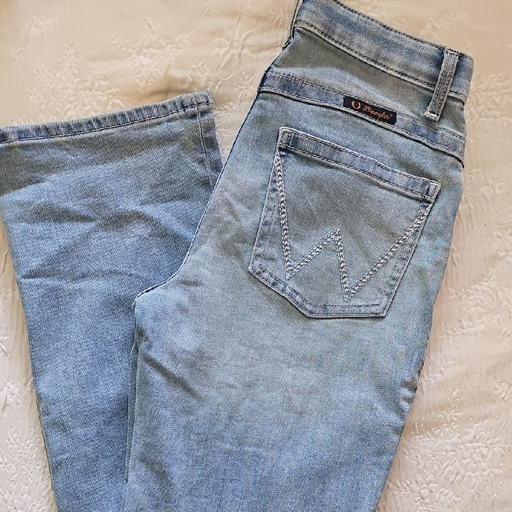 Wrangler Women's Sky Blue Straight Leg Jeans